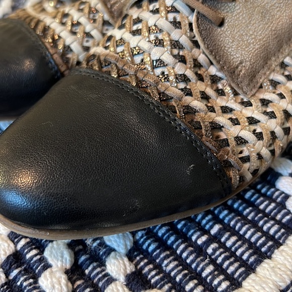 Unity In Diversity Oxford Black Gold Metallic Open Back Flats New - Picture 7 of 9